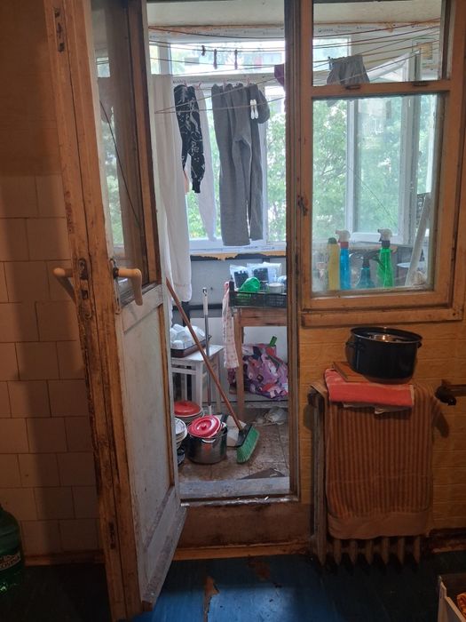 Proprietar ,Berceni ,spital Bagdasar Arseni ,3 camere cu 2 bai , an 1982