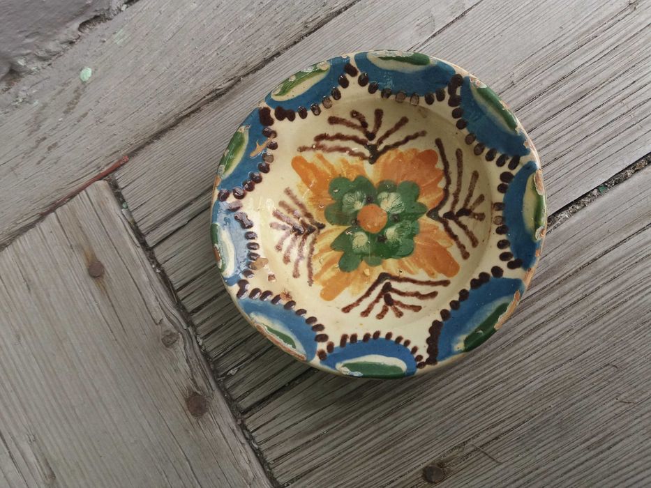 farfurii pictate  si stergare vechi