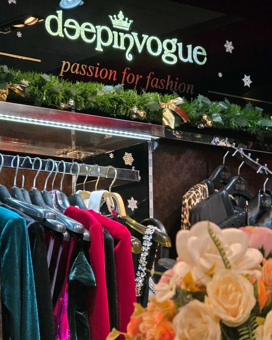 Vând Afacere – Magazin de Rochii de Lux în Centrul Devei