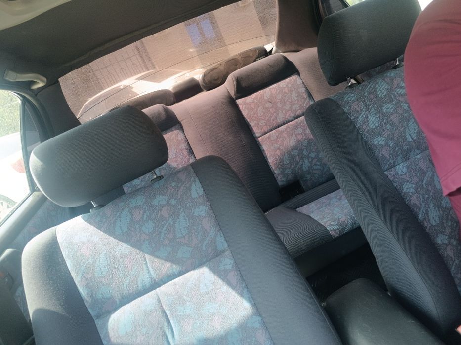 Toyota carina e 1996 yil