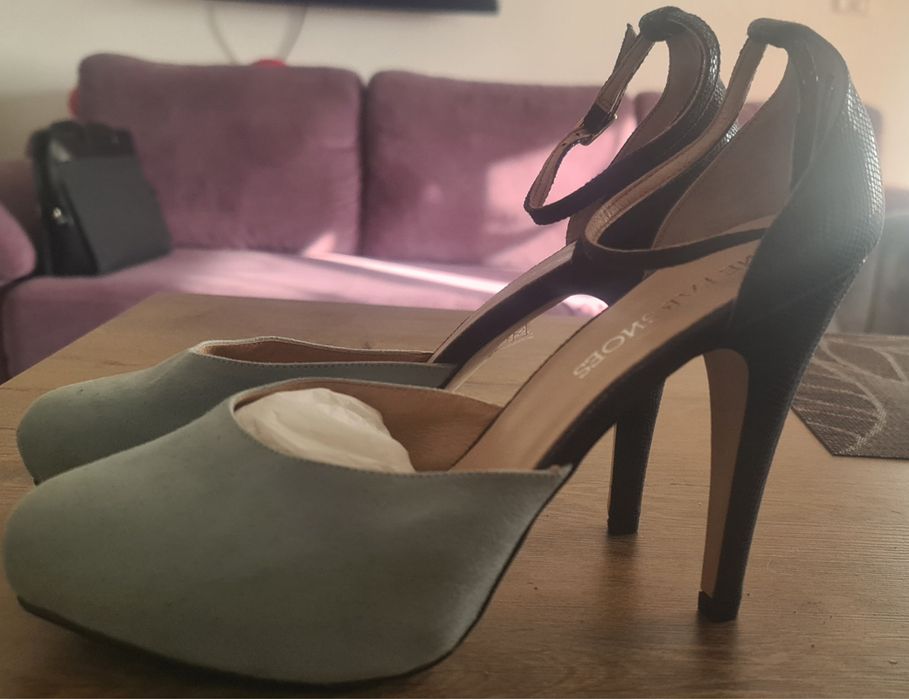 Pantofi eleganti si noi