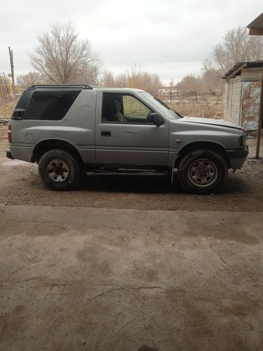 Опел франтера 95