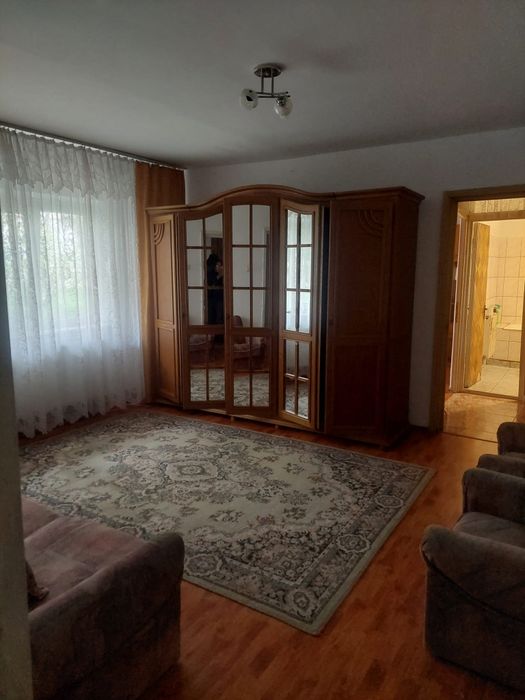 Apartament 2 camere Gavana
Inchiriez apartament cu 2 camere complet utilat si mobilat in gavana 
1500 lei