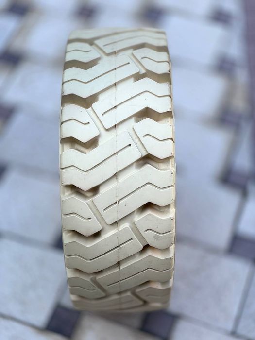 Автошина  18х7-8