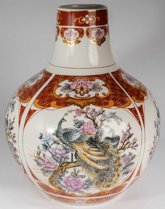 Vaza Chinezeasca Lucrata Manual din Ceramica Emailata cu Pauni