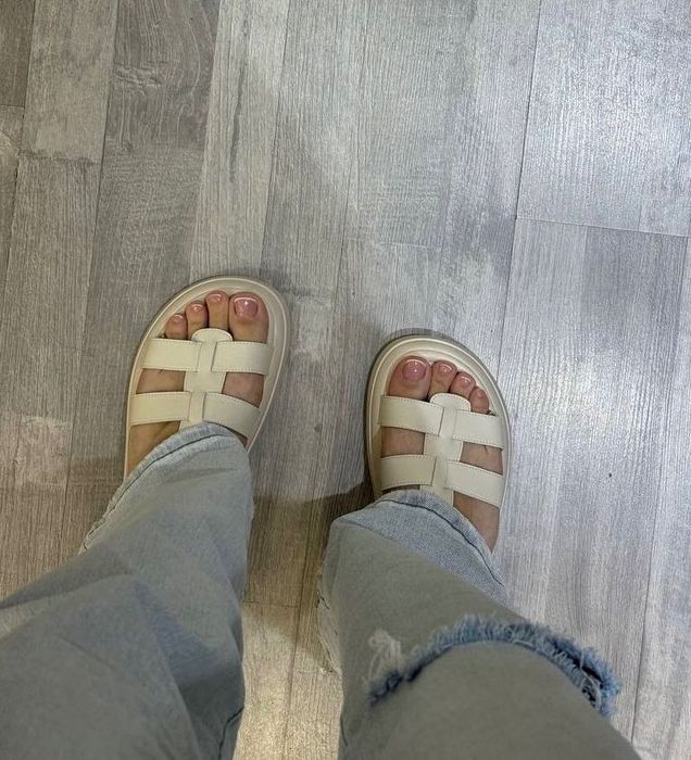 Продаю босоножки 40 размер