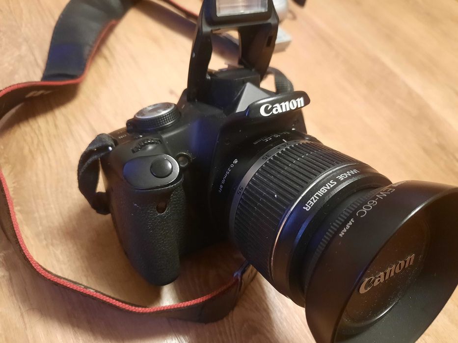 Vand Canon Rebel T1i EF-S 18-55mm