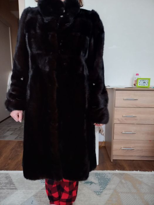Продам норковую шубу