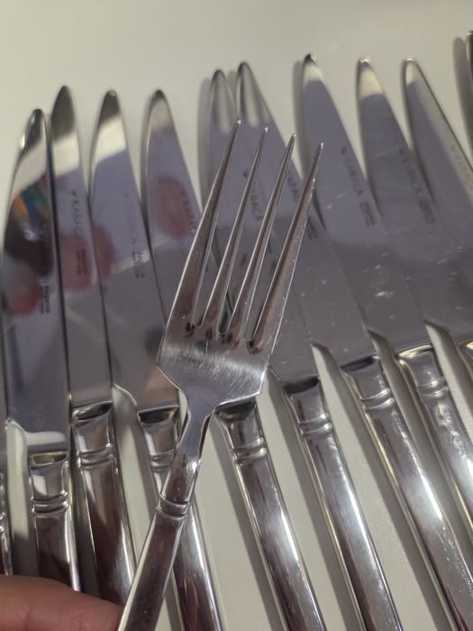 Комплект прибори за хранене KARACA