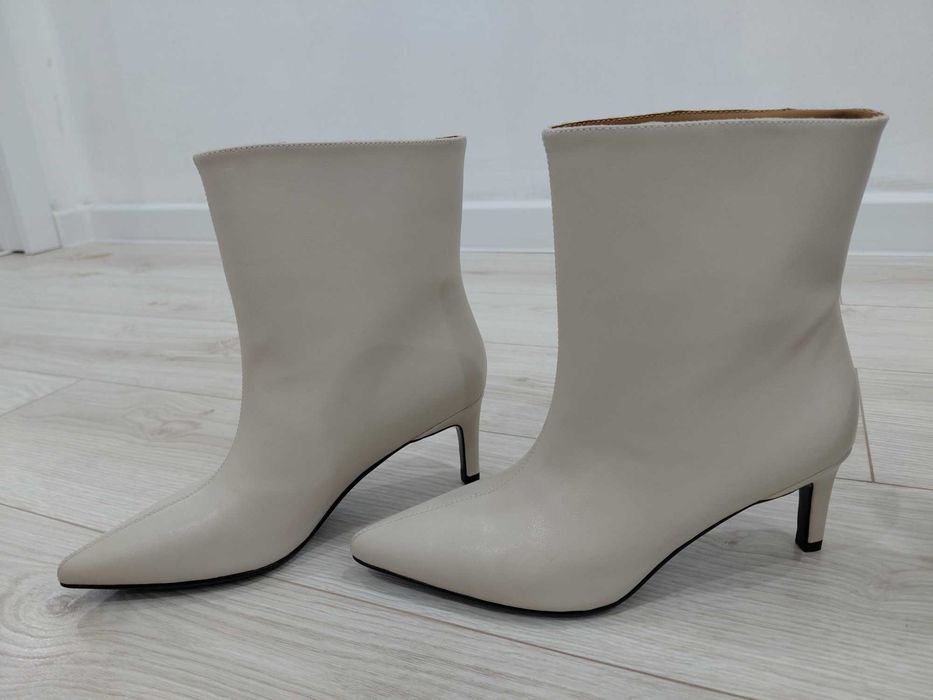 Продам новые ботильоны