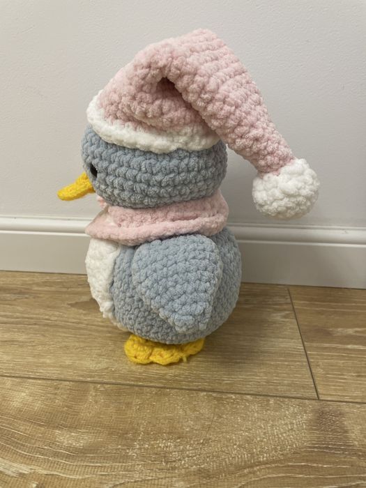 Pinguin crosetat manual, plus, jucarie, handmade, pufos, de iarna