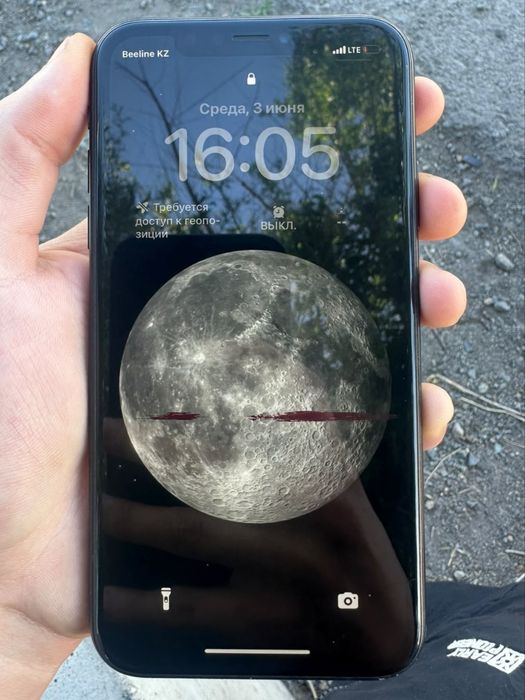 Продам Айфон XR 128g