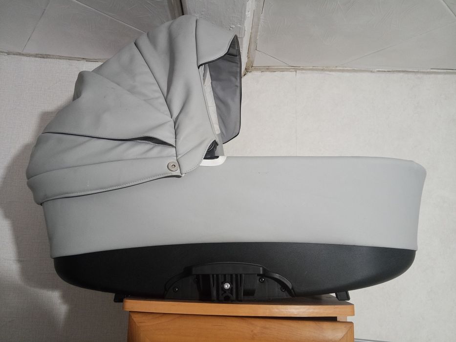 Продам детскую коляску