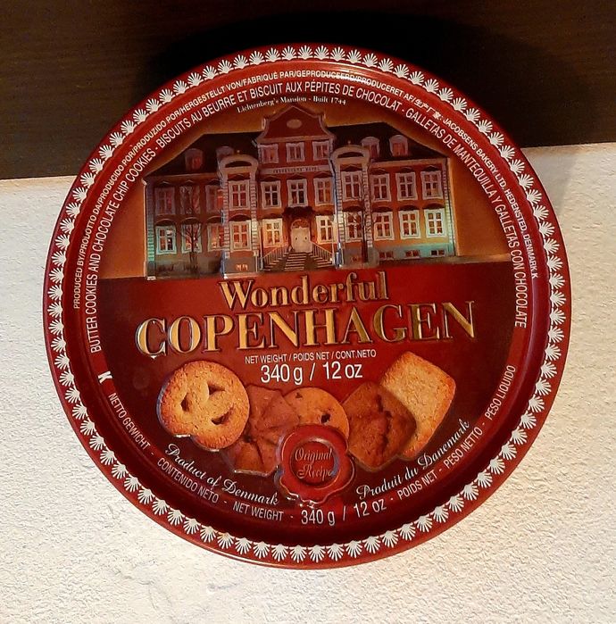 Ефектни колекционерски предмети  и  Нова, вертикална поставка за чаши