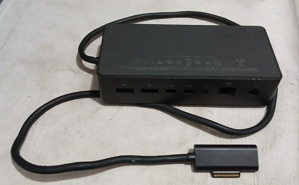 Docking Station Microsoft Surface 1661, 4K

 FARA sursa de alimentare