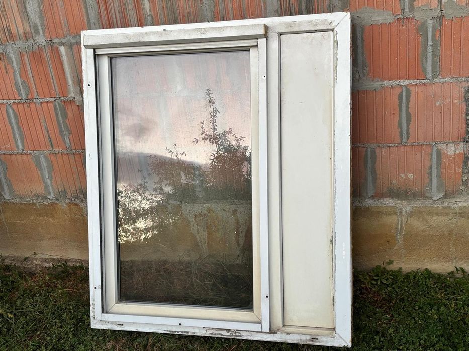 Geam termopan cu plasă de insecte