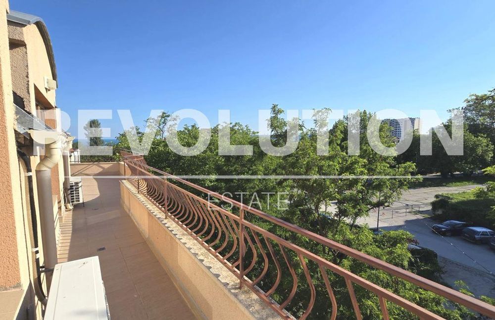 Дава се под наем Четиристаен апартамент в Варна, Бриз - 130 кв.м за 750 € - Снимка #13