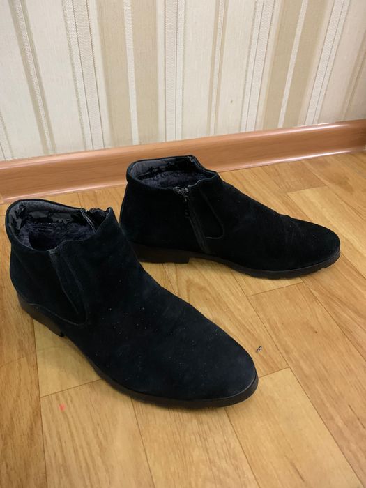 Зимние замшевые ботинки