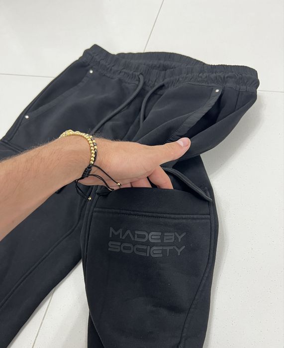 Pantaloni Made By Society