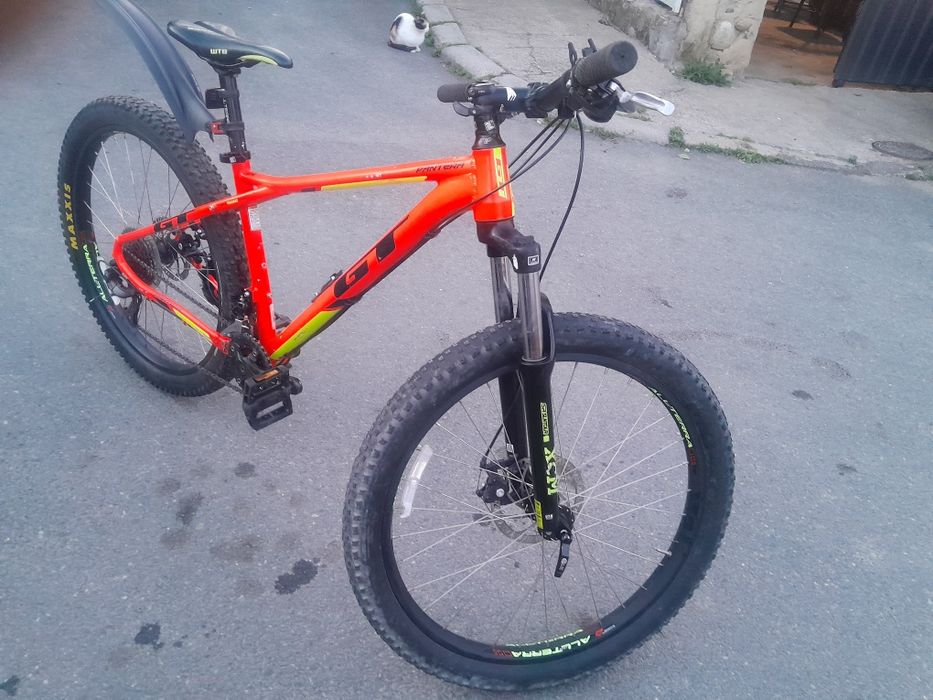 Vând bicicleta MB GtPantera