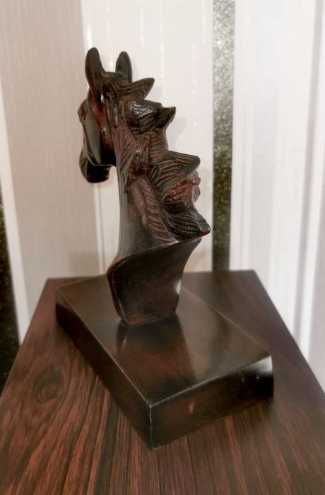 Антикварна фигура на конска глава от среда на века бронзова скулптура