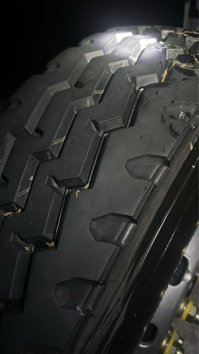 Покрышка шахман R20 новый