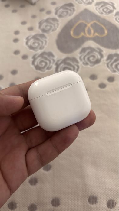 Наушники Airpods 4