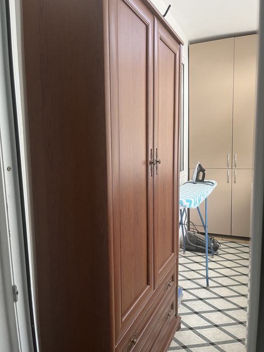 Продам шкаф посудный б/у