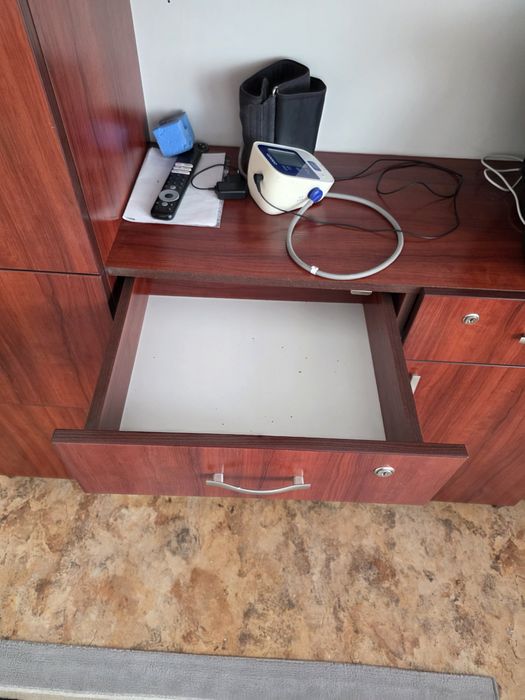 Продам шкаф небольшой