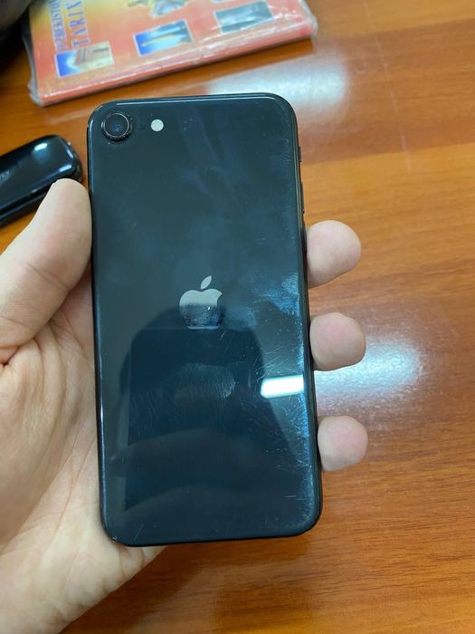 Iphone Se juda ajoyib telfon yili 2021
