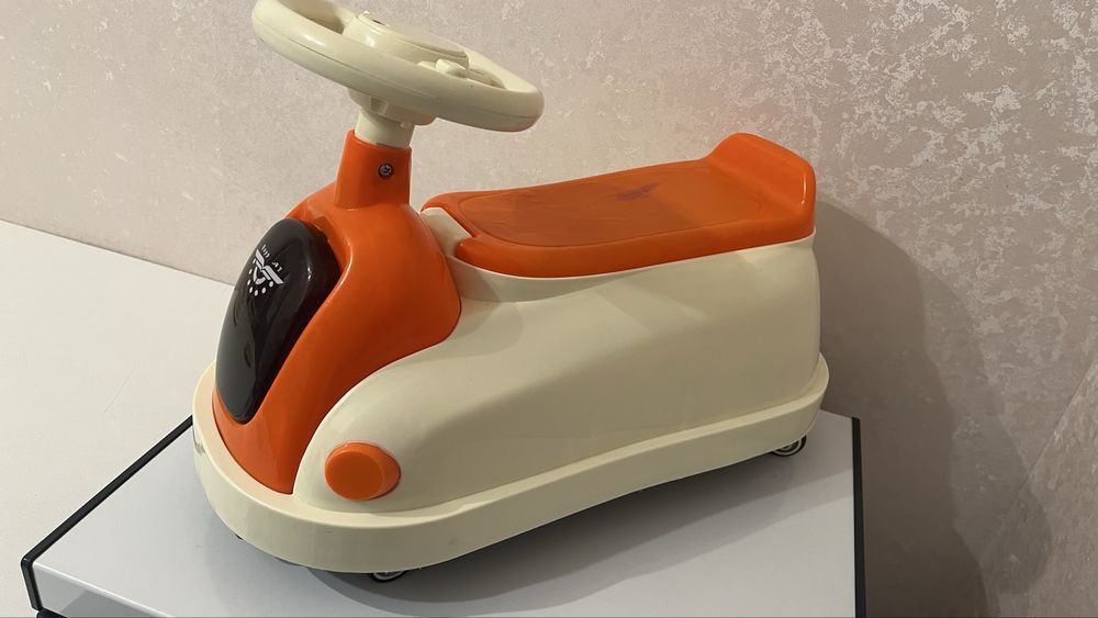 контейнер для игрушек и машинка