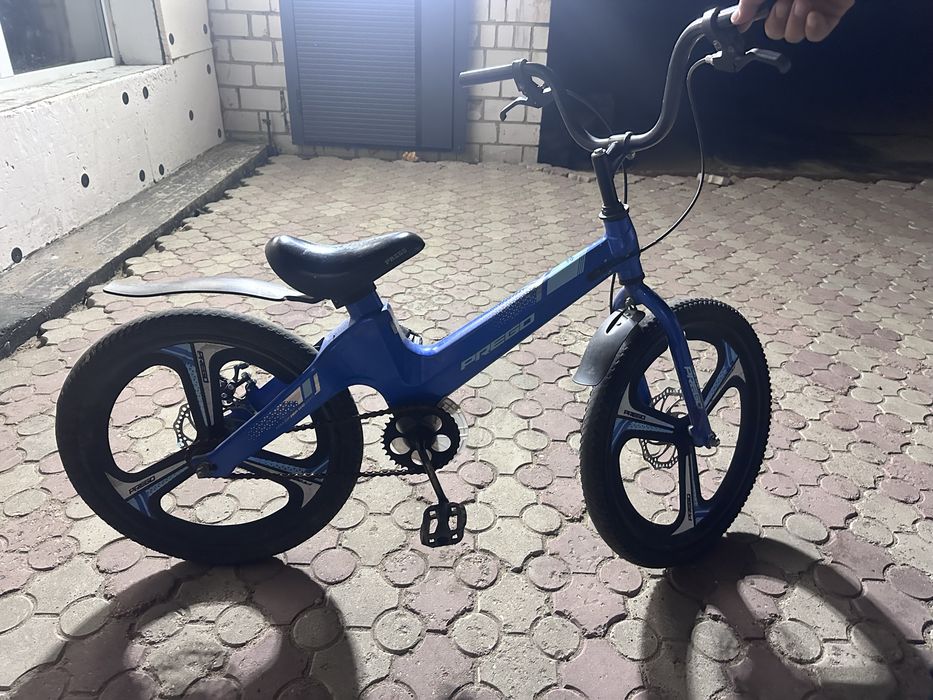 Продам алюменивый велосипед для мальчика 5-9 лет