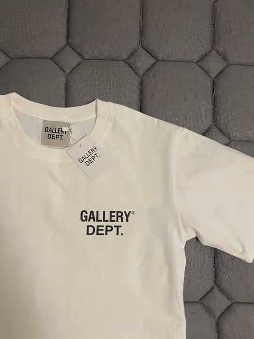 Tricou gallery dept.