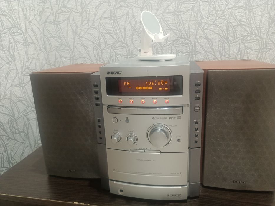 Музыкальный центр