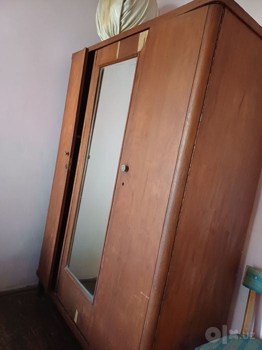 Продам б/у мебель, кровати, холодильник ОРСК