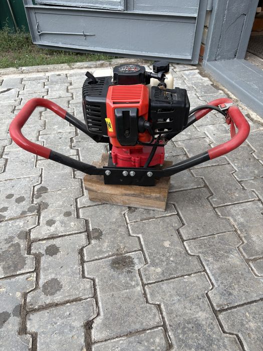 Мотобур /бензобур