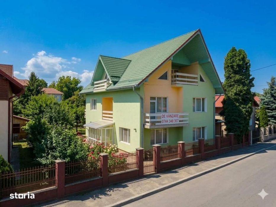 Casa spatioasa in zona linistita, curte mare situata in Tarnaveni