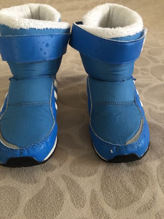 Ботушки adidas.В много добро състояне