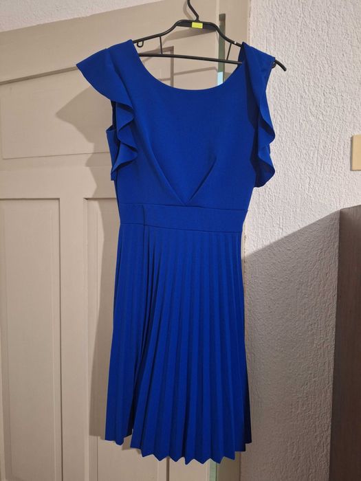 Кралско синя рокля