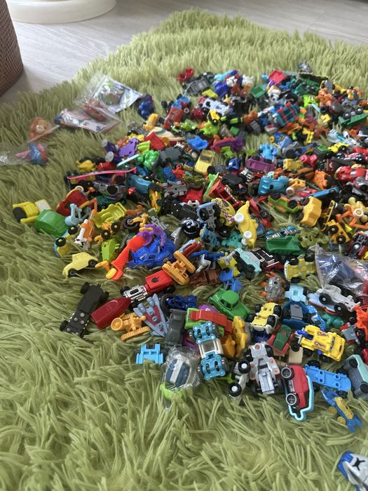 Киндер игрушки kinder