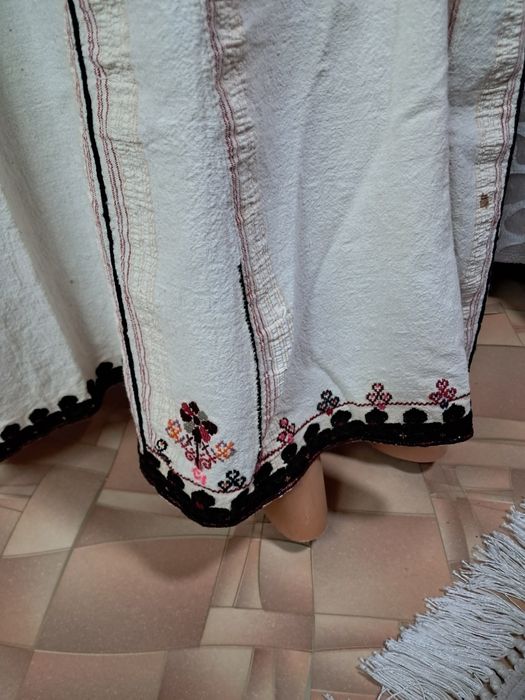Продавам автентична капанска носия.