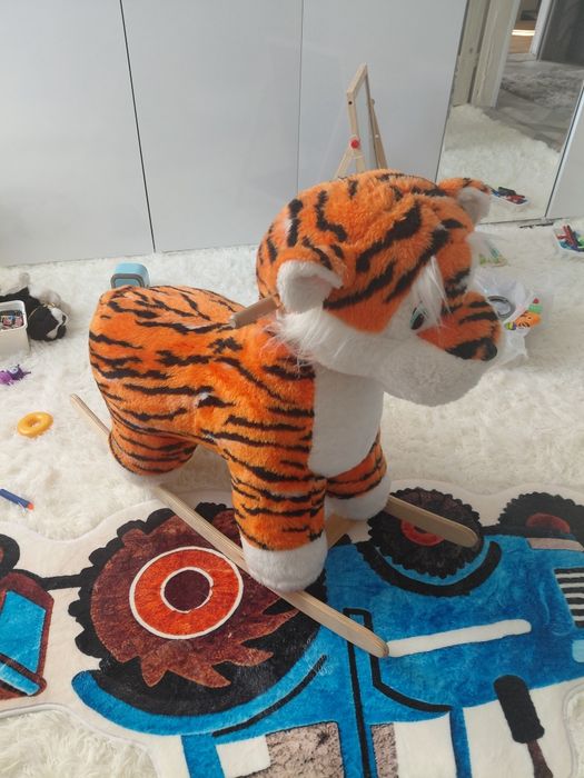Продам лев игрушка
