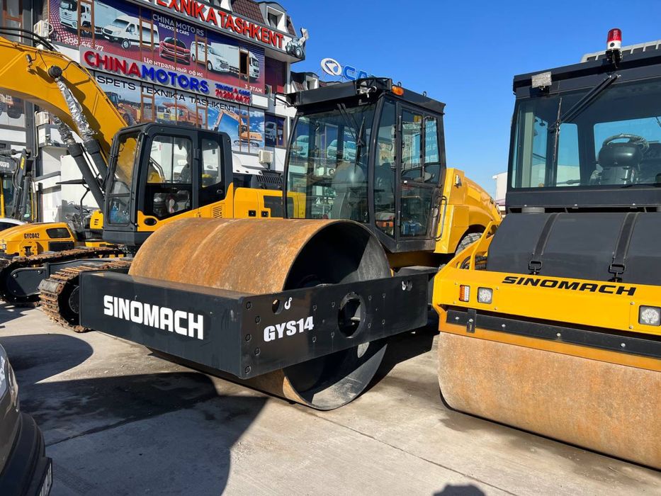 Tuproq(bir vallik)zichlash mashinasi/Грунтовый каток