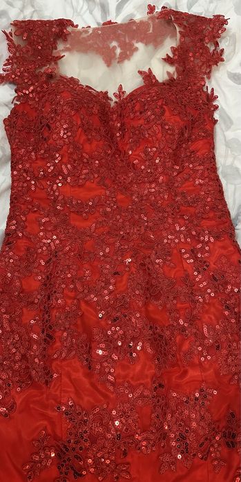 Официална рокля