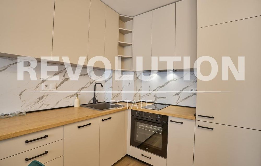 Дава се под наем Двустаен апартамент в Пловдив, Христо Смирненски - 76 кв.м за 558.45 € - Снимка #2