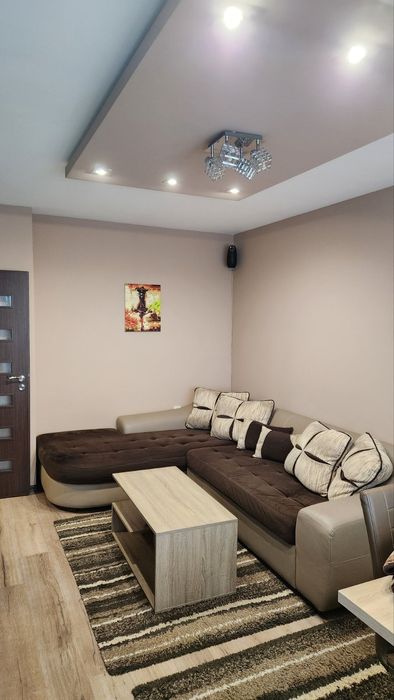 Продава се Тристаен апартамент в Пловдив, Христо Смирненски - 83 кв.м за 1832 €/кв.м - Снимка #8