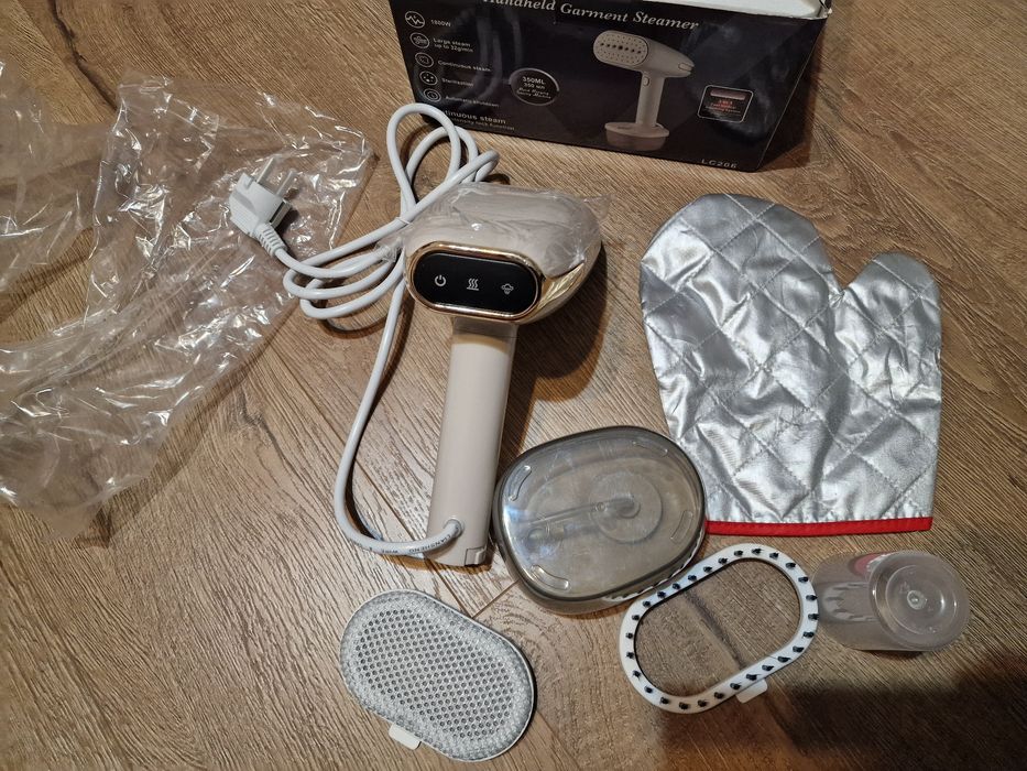 Steamer / Perie / Aparat de călcat - Fier de călcat cu abur