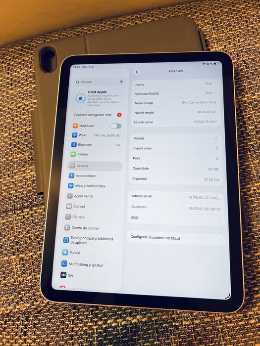 iPad 10 Gene a 10-a 64GB Wi-Fi +Logitech Rugged Folio