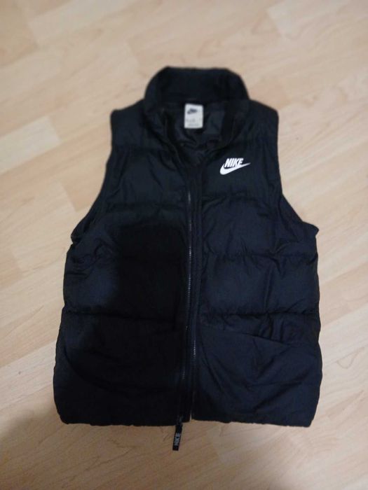 Детски елек Nike, р-р М(137-158см)