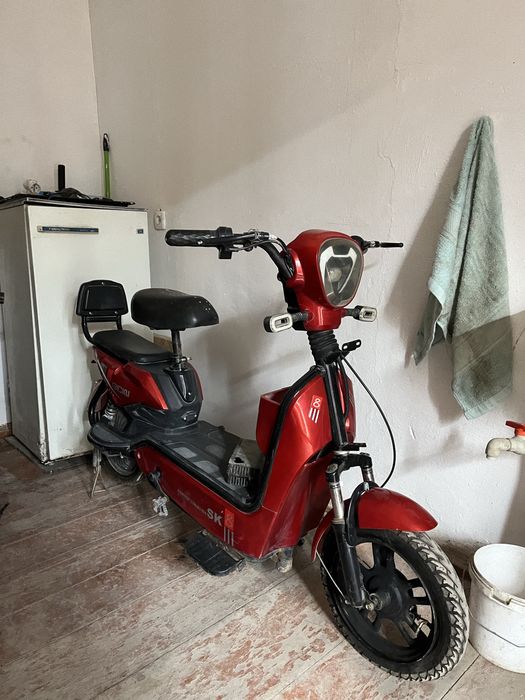 электроскутер сатылады